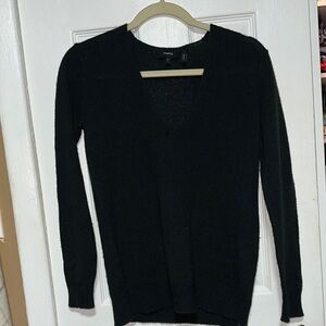 Theory Women's Black V-Neck Sweater